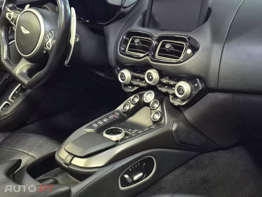 Aston Martin Vantage Roadster V8