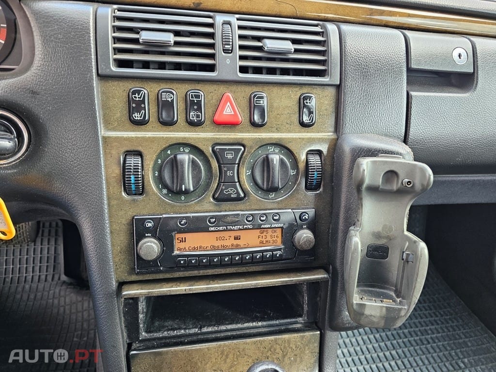 Mercedes-Benz E 220 Cx/Auto 143Cv