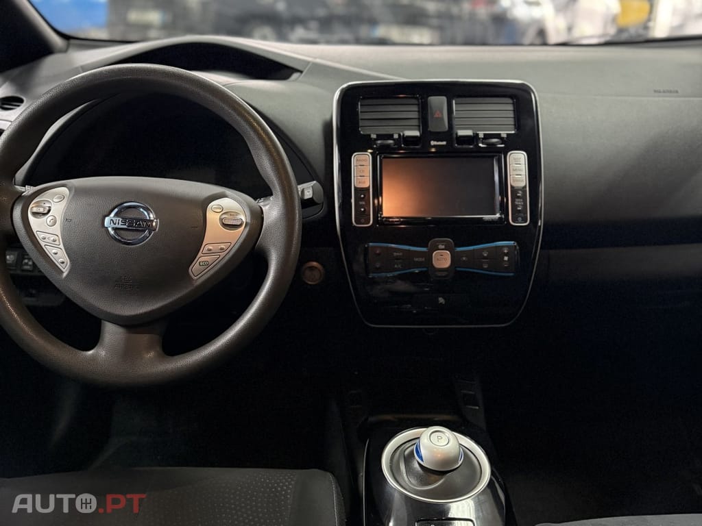 Nissan Leaf 24 kWh (c/ Bateria) Tekna