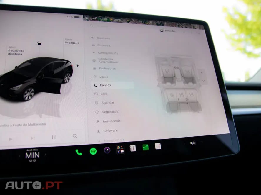Tesla Model Y RWD — fotografia 17
