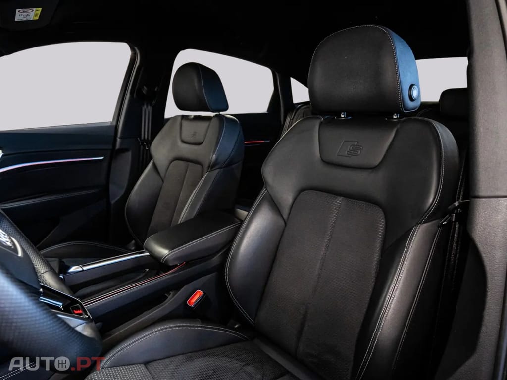 Audi E-Tron I.V.A DEDUTÍVEL 55 SPORTBACK  S LINE BLACK 