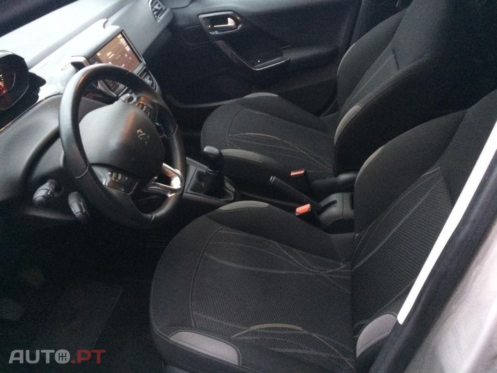 Peugeot 208 1.2 PureTech Allure