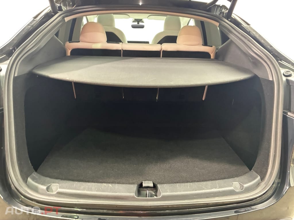 Tesla Model Y Performence Dual Motor AWD
