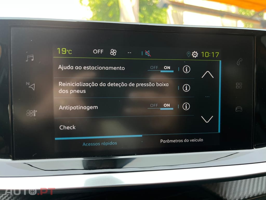Peugeot 2008 1.2 Active Business