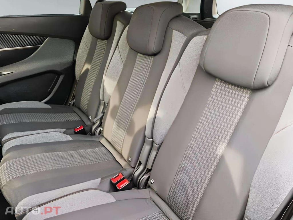 Peugeot 5008 1.5 BlueHDI 130 EAT8 