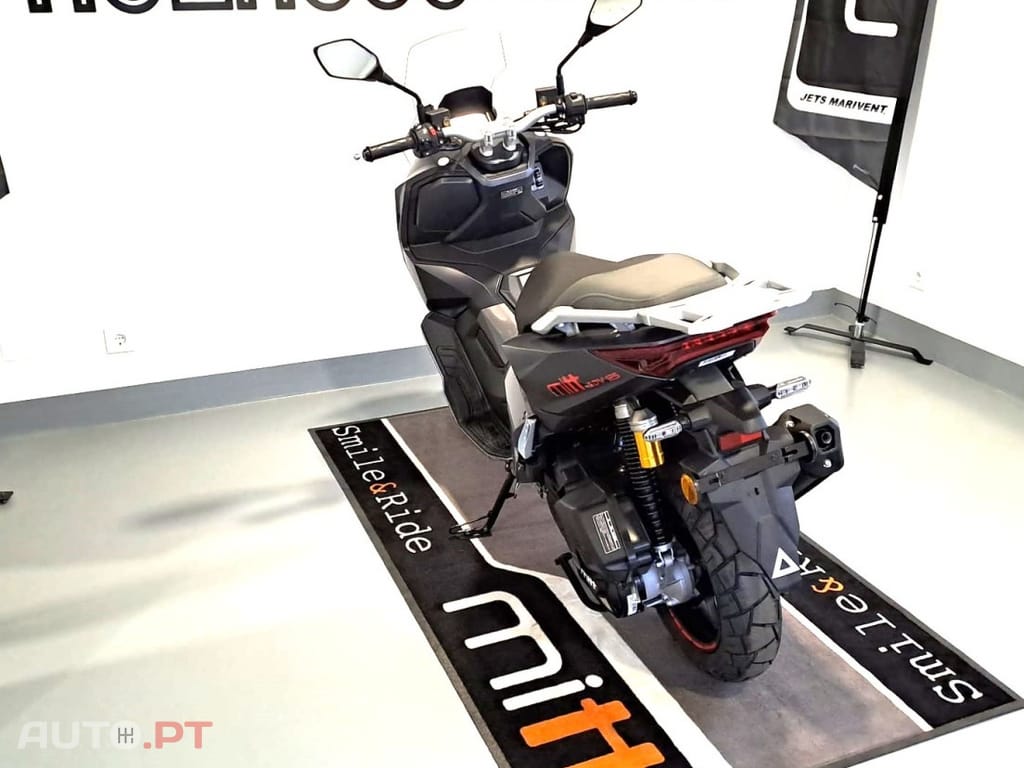 Mitt 125 ADV