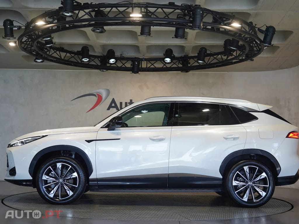 MG HS 1.5 T-GDI Plug In Hybrid Luxury