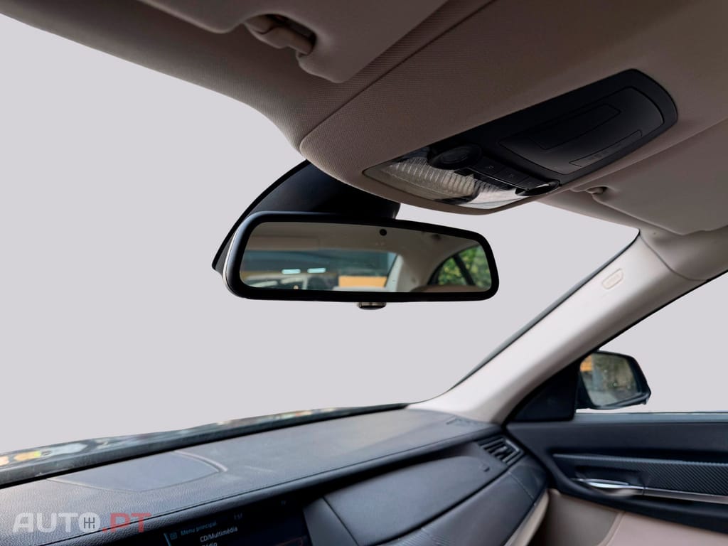 BMW 740 D — fotografia 17