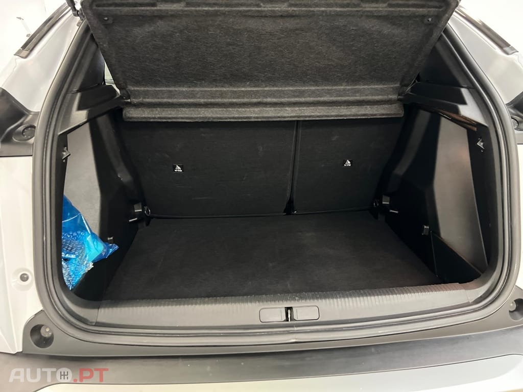 Peugeot 2008 1.2 Hybrid Allure e-DCS6