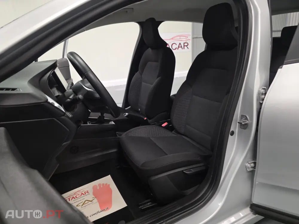 Renault Clio 1.0 TCe Evolution — fotografia 76