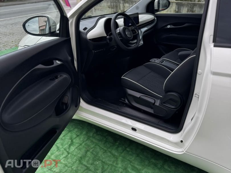 Fiat 500e 23,8kWh la Prima