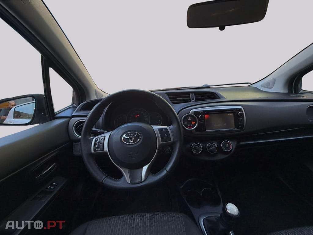 Toyota Yaris 1.0 VVT-i Comfort +PS Style +P.Techno