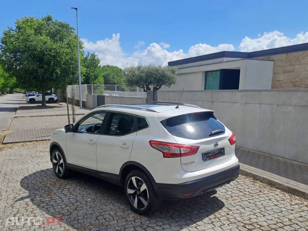 Nissan Qashqai 1.5 dCi N-Connecta