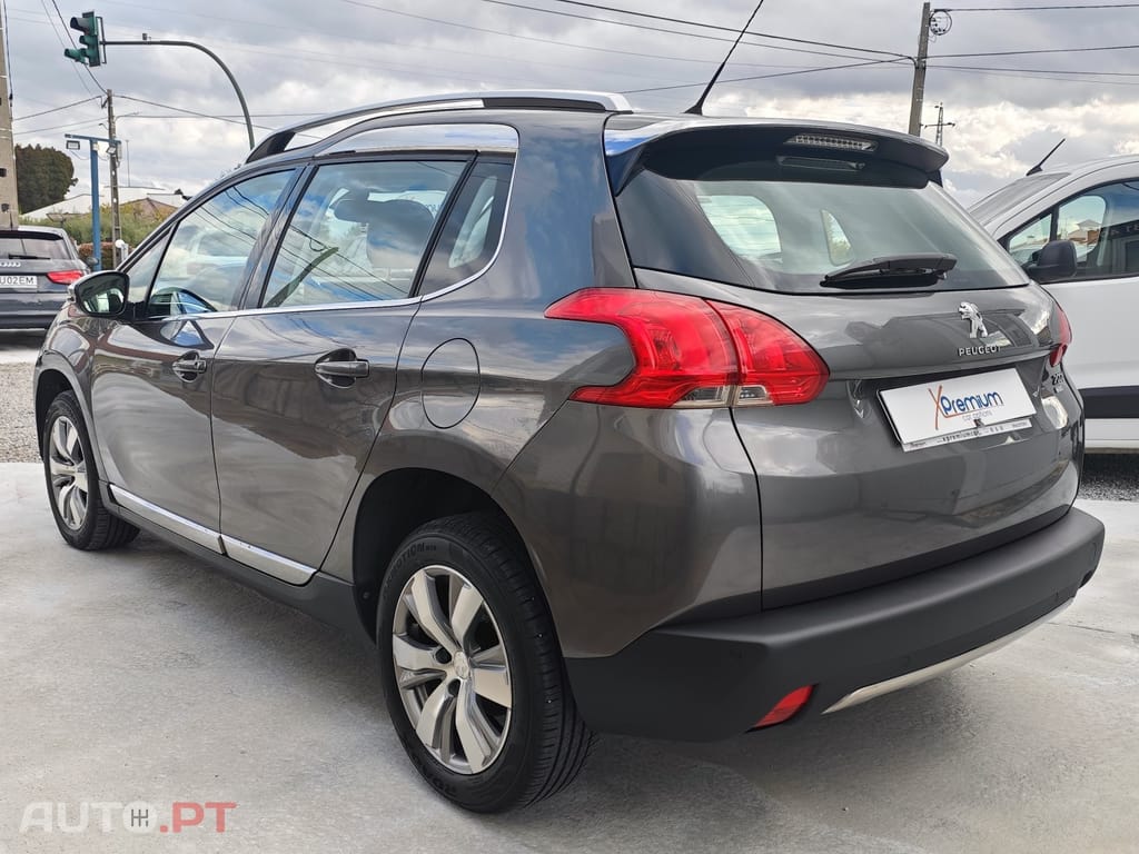 Peugeot 2008 1.2 e-THP Allure