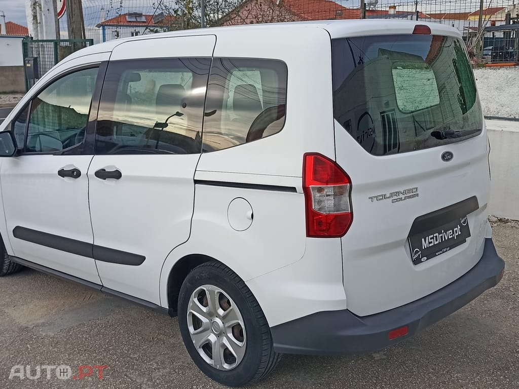 Ford Tourneo 1.5 TDCi Ambiente