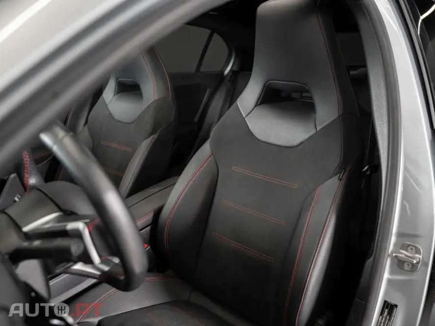 Mercedes-Benz A 250 e AMG Line