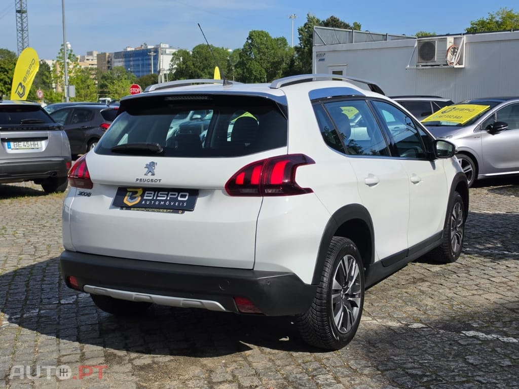 Peugeot 2008 1.2 PureTech Allure EAT6