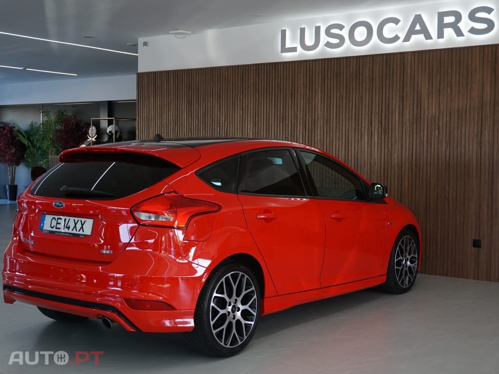Ford Focus 1.5 EcoBoost S&S Aut. ST-LINE X