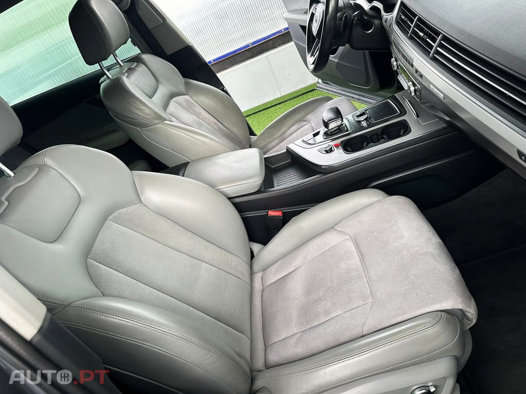 Audi Q7 quattro