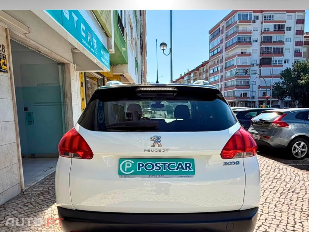 Peugeot 2008 1.2 VTi Active