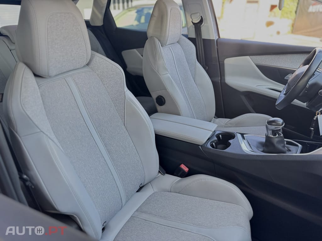 Peugeot 3008 1.5 BlueHDi Allure