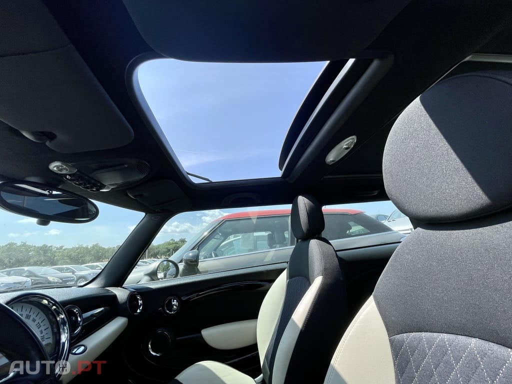 MINI Cooper Cooper D