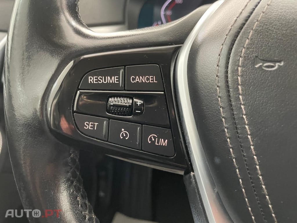 BMW 520 d Line Luxury Auto — fotografia 7