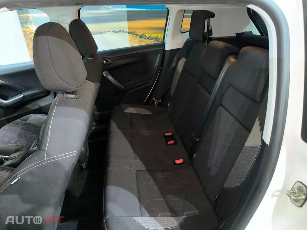 Peugeot 2008 1.2 PureTech Style