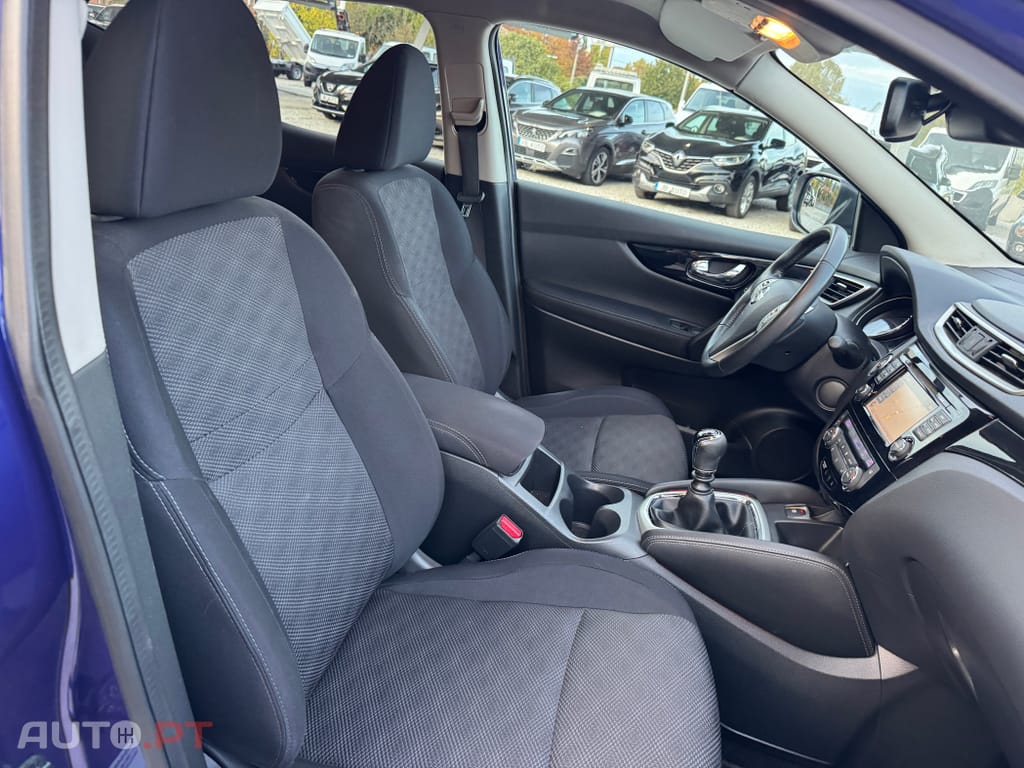 Nissan Qashqai 1.2 DIG-T N-Connecta 18