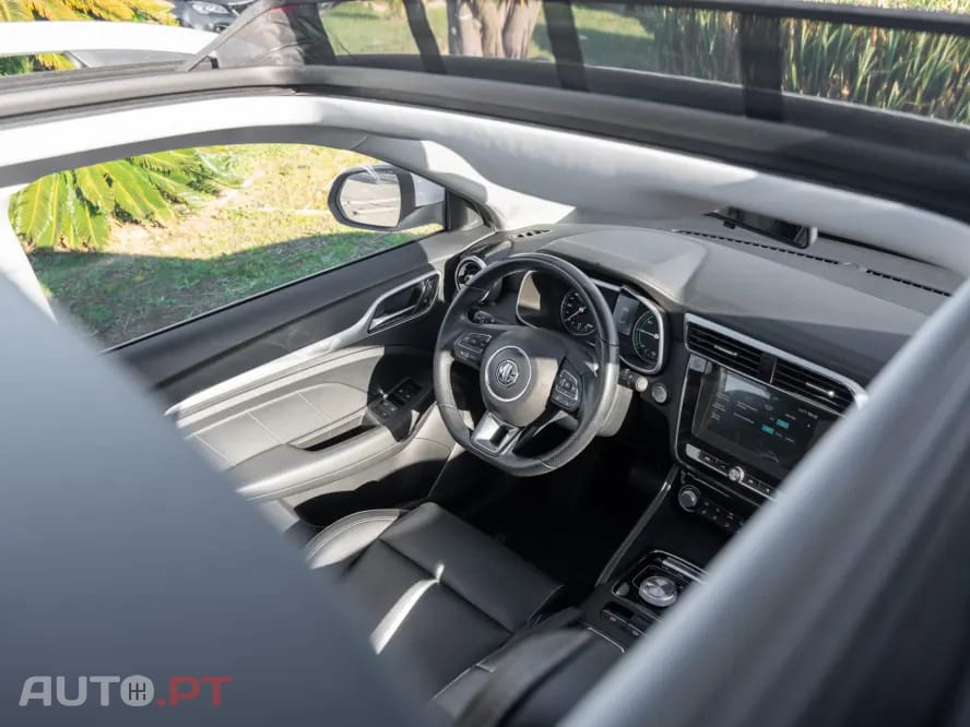 MG ZS EV 44.5 kWh Luxury