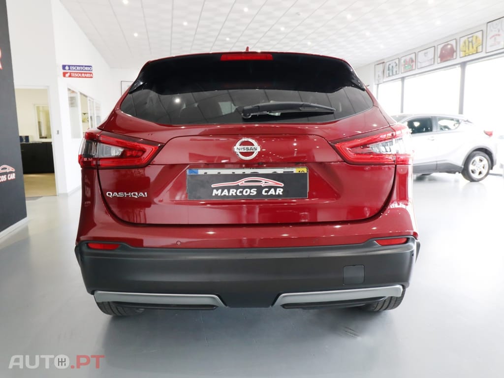 Nissan Qashqai 1.5 dCi N-Connecta J18