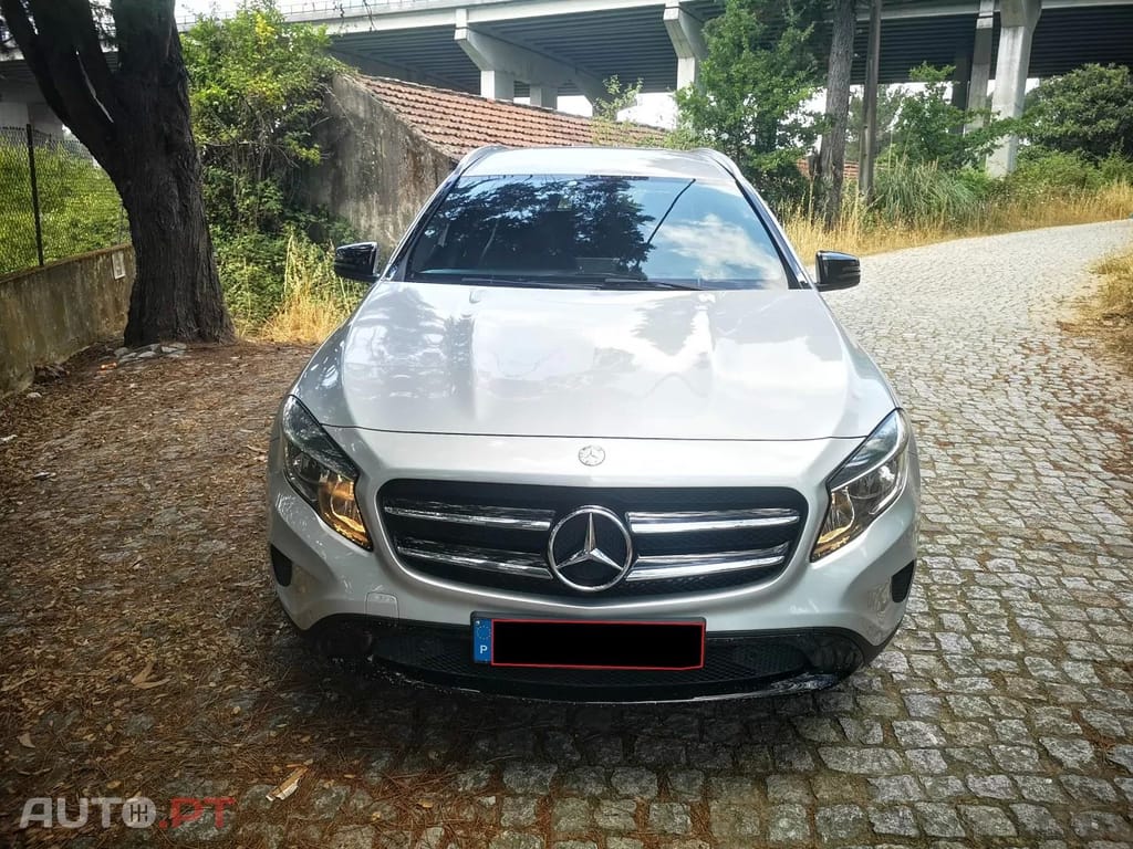 Mercedes-Benz GLA 180 CDI AMG Line — fotografia 2