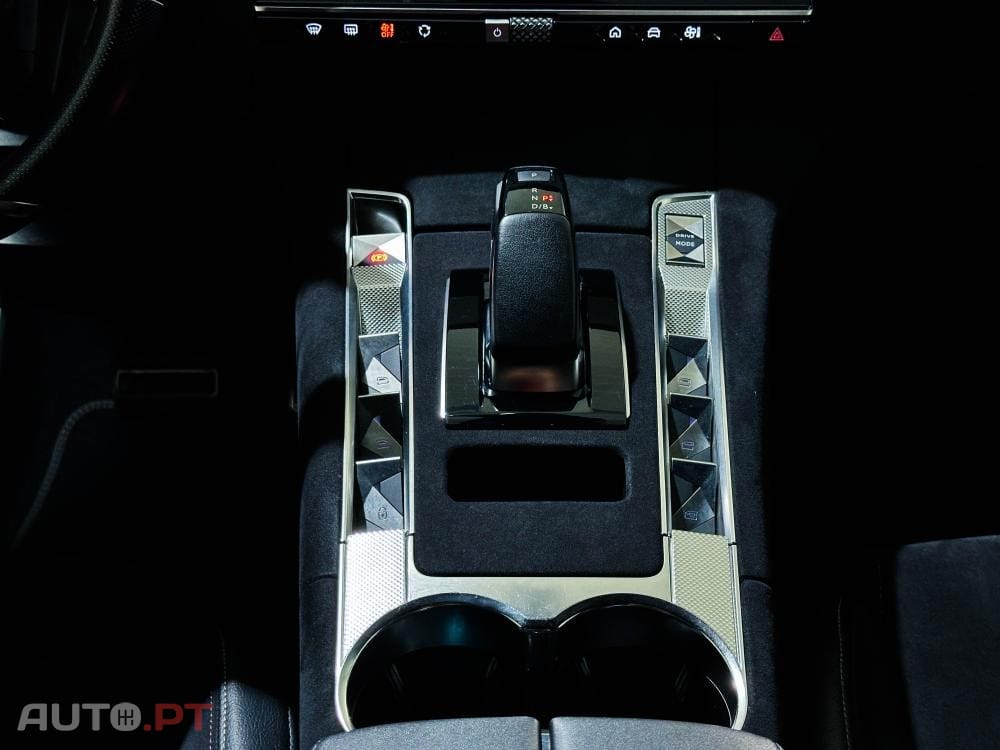 DS DS7 Crossback E-Tense Performance Line EAT8