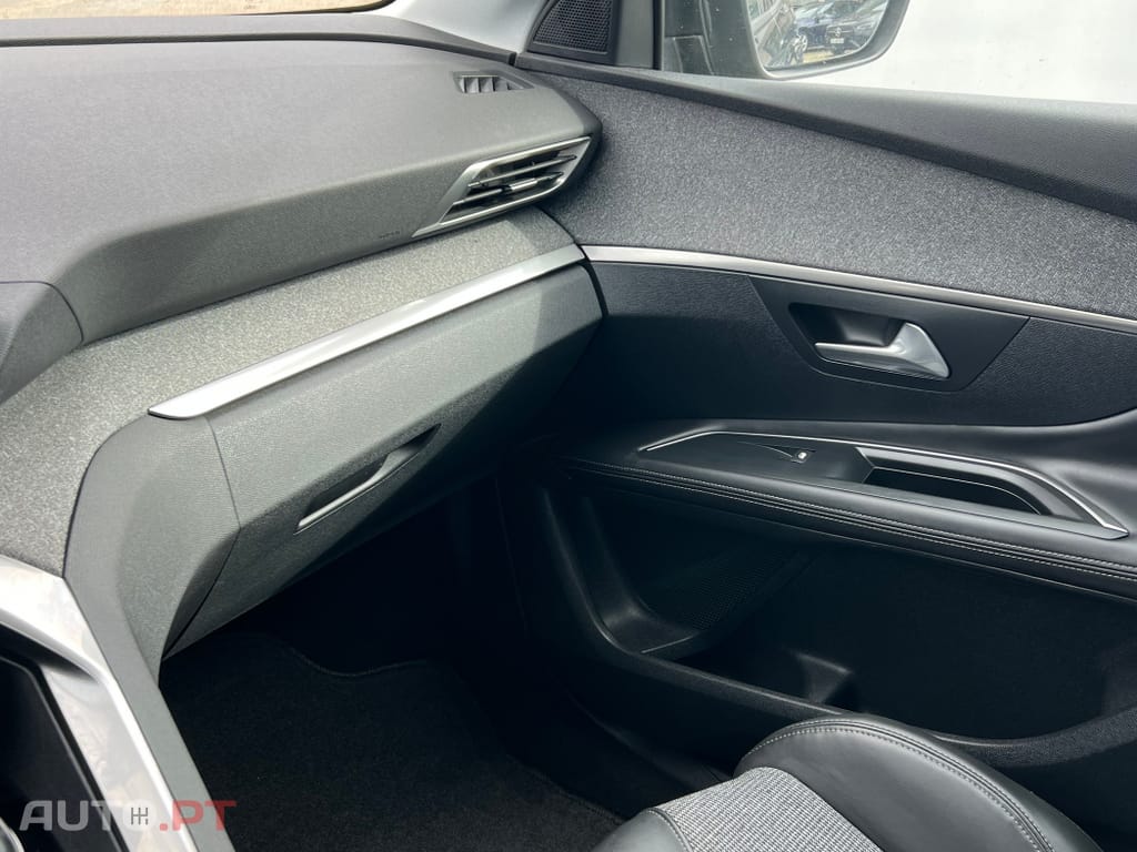 Peugeot 3008 1.5 BlueHDi Allure