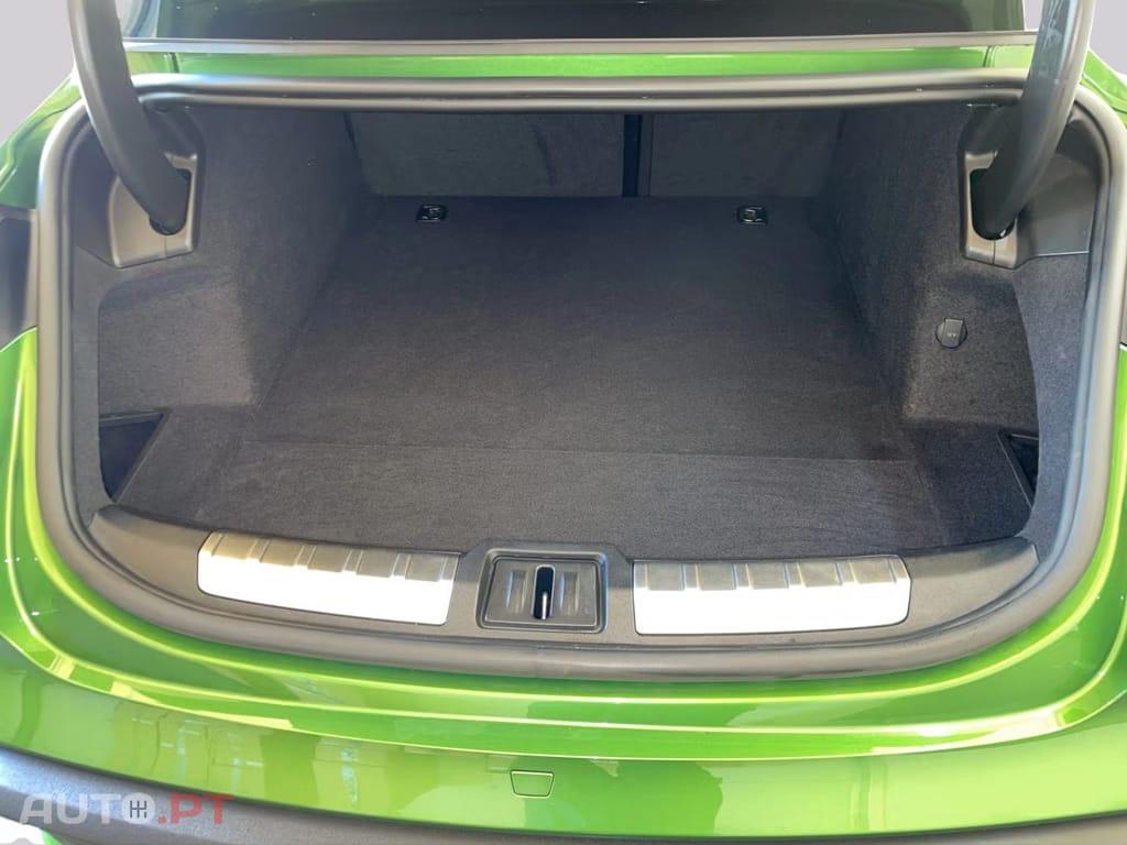 Porsche Taycan Turbo I.V.A DEDUTIVEL