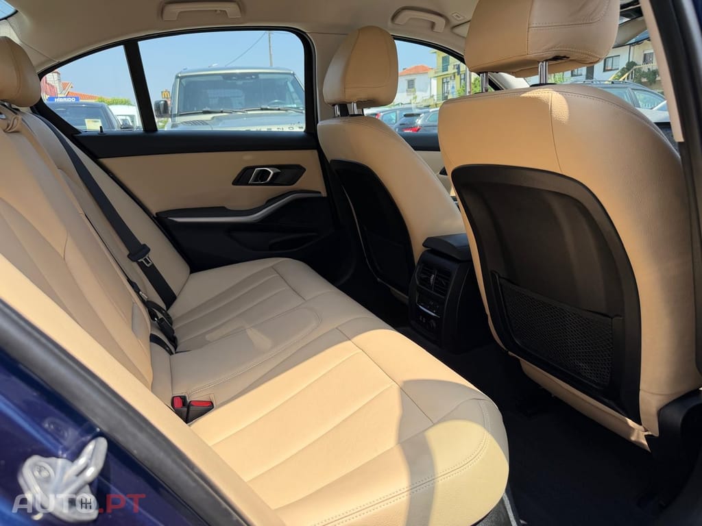BMW 330 e Line Sport Auto