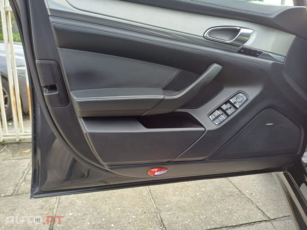 Porsche Panamera Platinum Edition