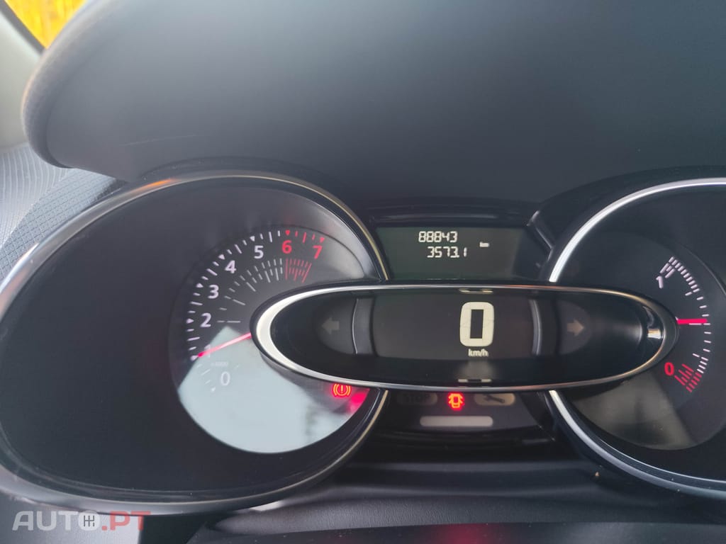 Renault Clio Sport Tourer Limited