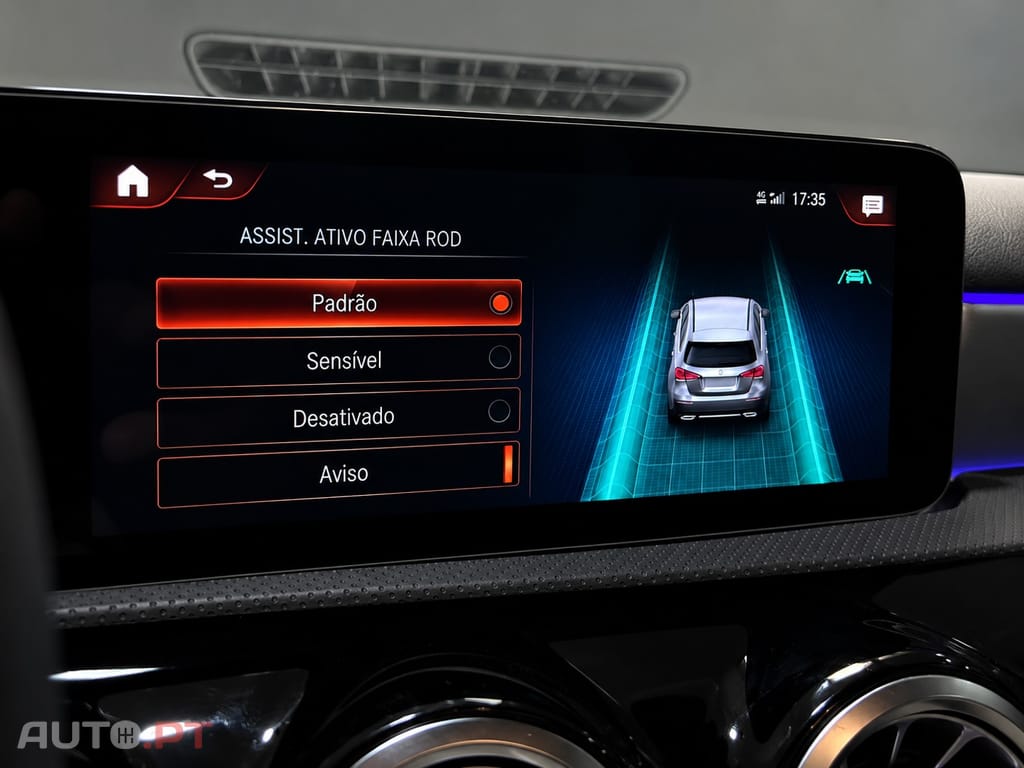 Mercedes-Benz A 250 e AMG Line