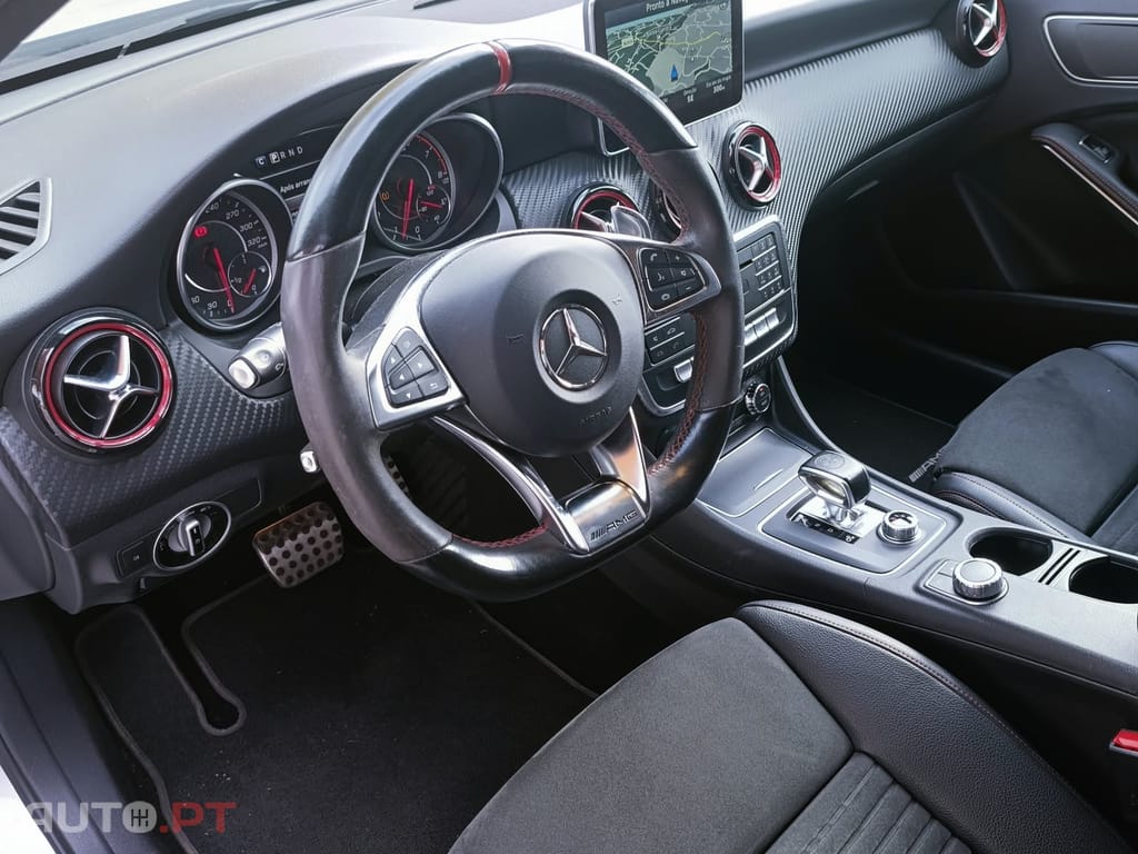 Mercedes-Benz A 45 AMG 381 cv