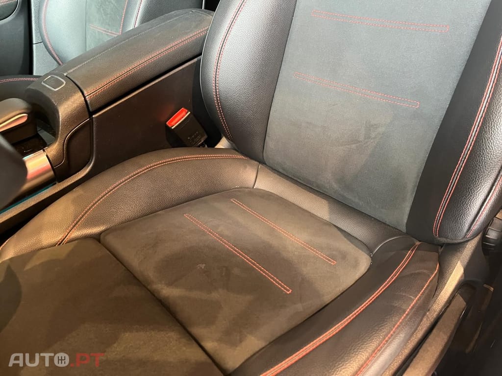 Mercedes-Benz GLA 250 e AMG LINE