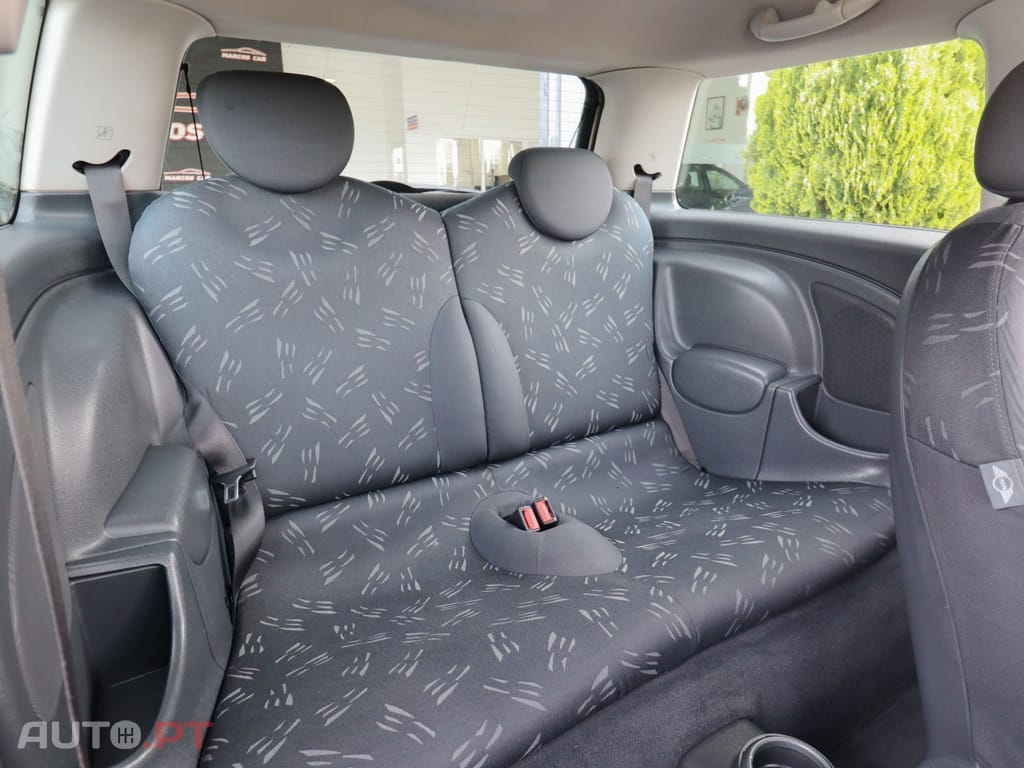 MINI Cooper One 1.4 D