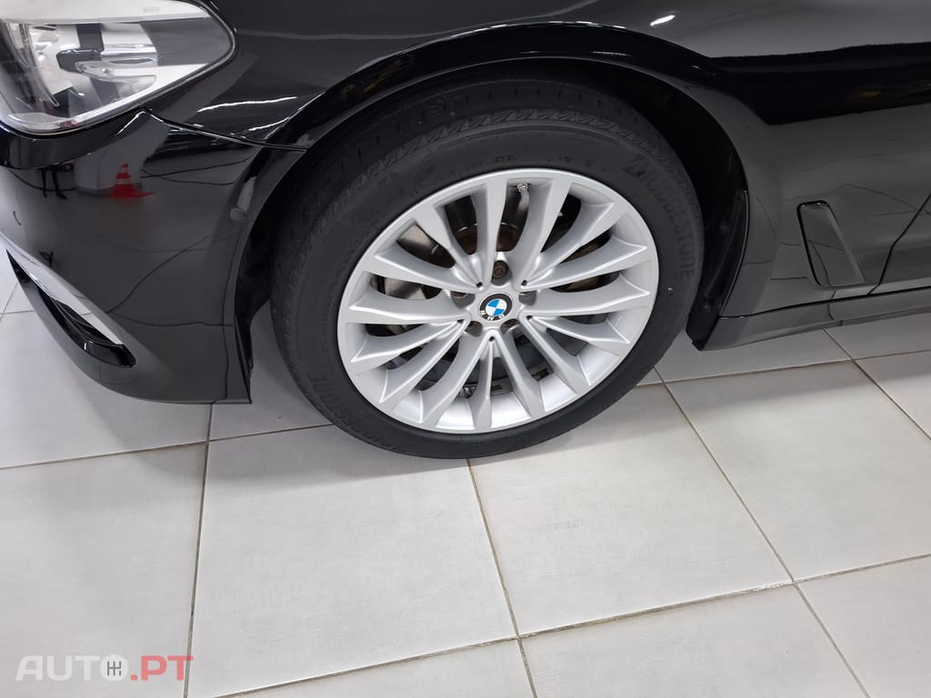 BMW 520 Luxury Line Auto