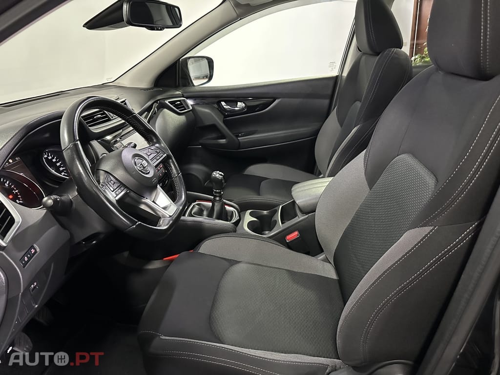 Nissan Qashqai 1.3 DIG-T N-Connecta J18