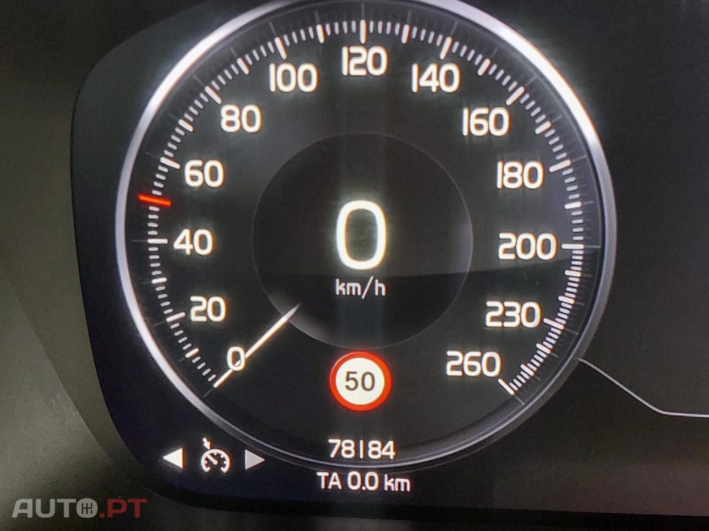 Volvo XC40 1.5 T2 Momentum Plus