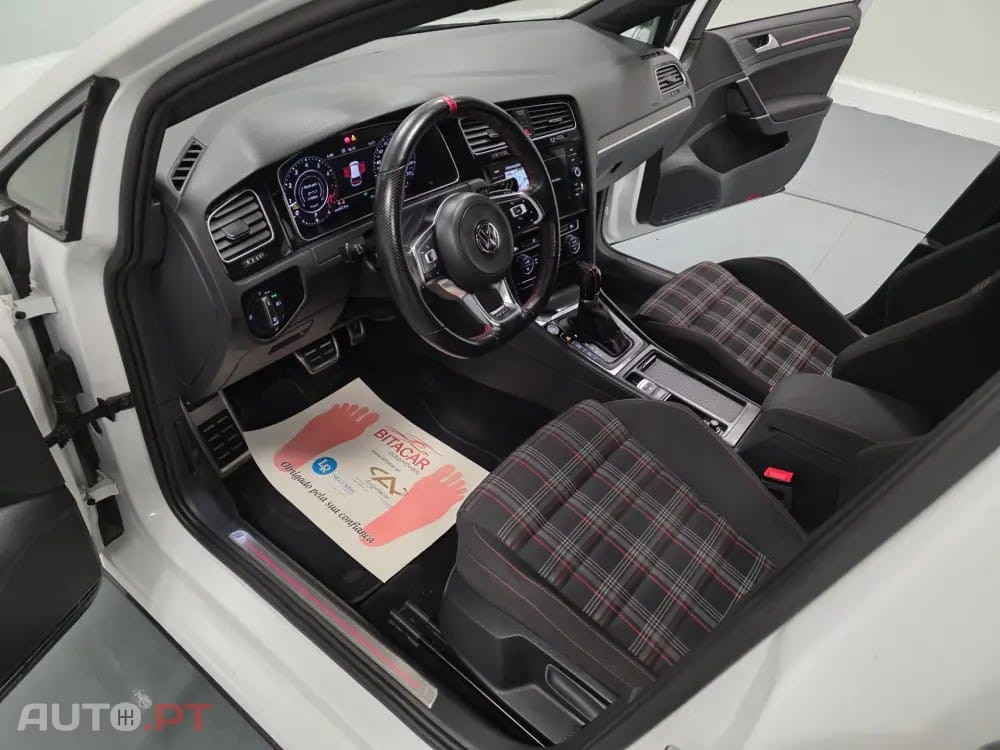 Volkswagen Golf 2.0 TSI GTI DSG Performance