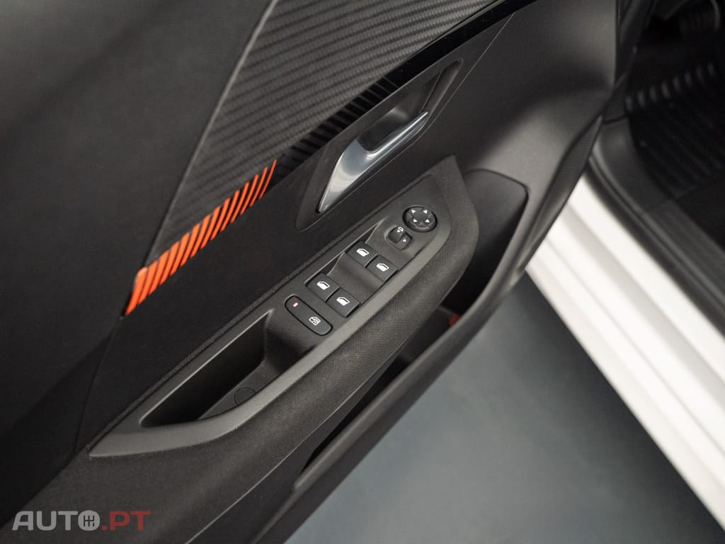 Peugeot E-208 50 kWh Active Pack