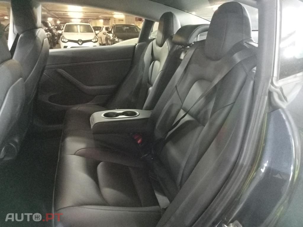 Tesla Model 3 Long-Range Dual Motor AWD