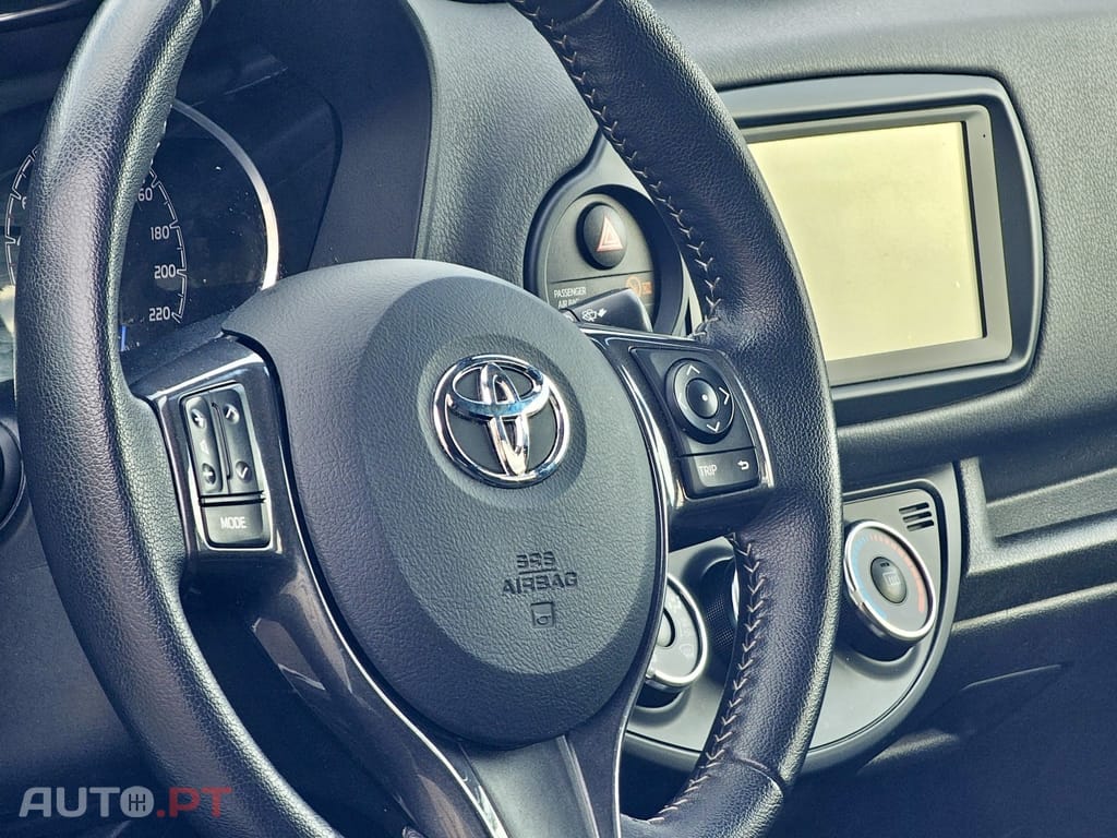 Toyota Yaris 1.5 VVT-i 20 Anos