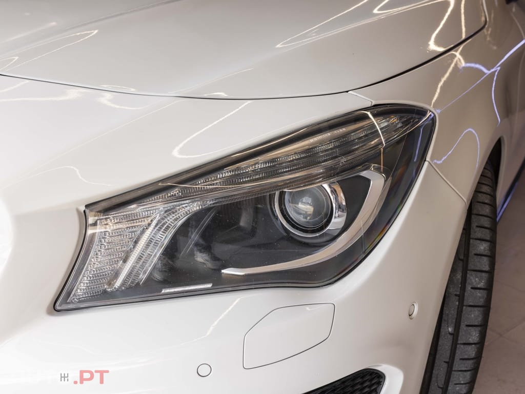 Mercedes-Benz CLA 220 d Shooting Brake AMG Line Aut.